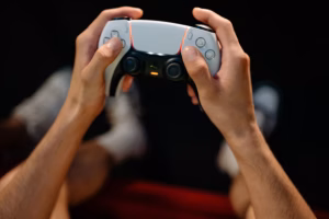 To koniec płyt na konsolach. Sony porzuca krążki, a branżę czeka trzęsienie ziemi, którego zwiastunem jest premiera GTA 6 [FELIETON]