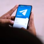 Rosyjskie władze stawiają nowe zarzuty założycielowi serwisu Telegram i umieszczają go na międzynarodowej liście osób poszukiwanych