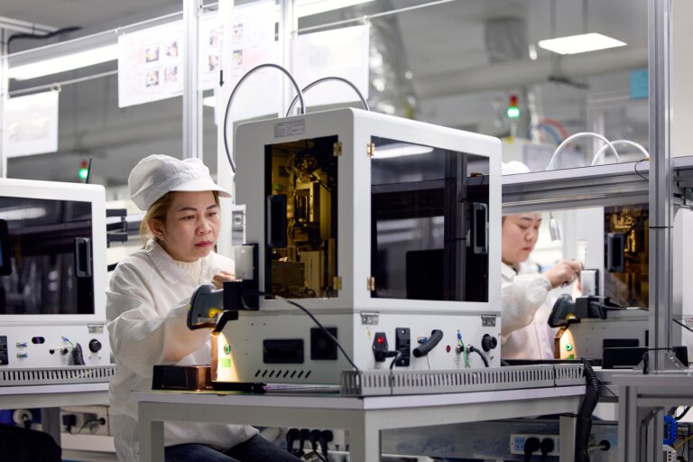 Apple uruchamia nowe Centrum Edukacyjne dla pracowników linii produkcyjnych w Wietnamie