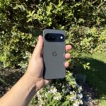 Rozpakowałem Pixela 11 i od razu wiem, że Google posłuchało narzekań na „10” – zobacz unboxing