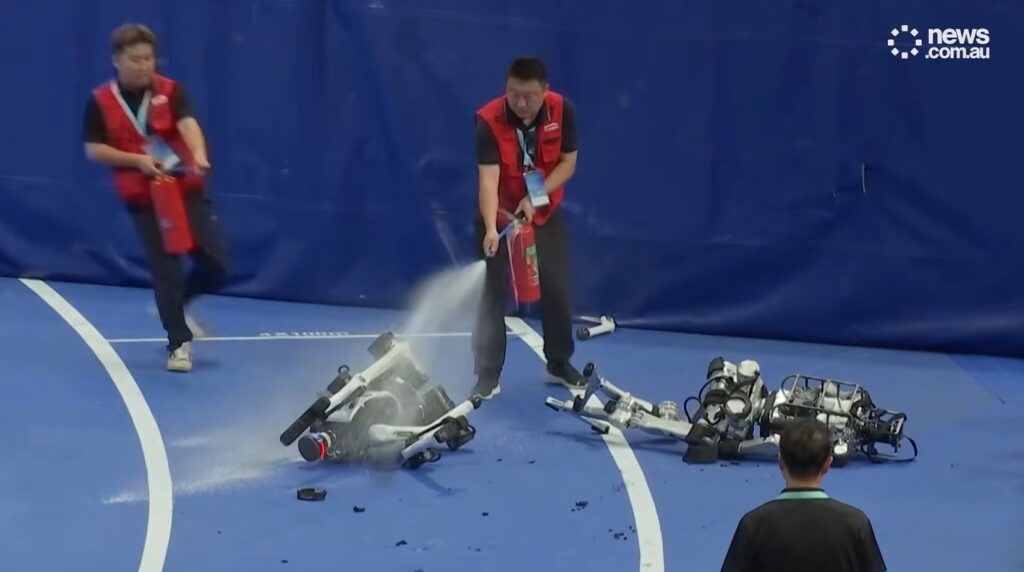 Olimpiada robotów: ogień, kraksy, androidy rozpadające się na części. World Humanoid Robot Games w Pekinie dostarcza mnóstwa wrażeń