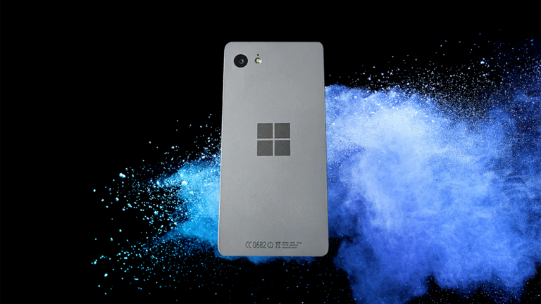 Tak mógł wyglądać smartfon Microsoftu. Tajemniczy prototyp Surface Phone sprzed lat na nowych zdjęciach