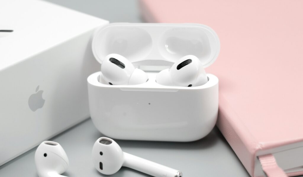 Wyciek nagrania słuchawek AirPods wyposażonych w kamery – mam bardzo mieszane uczucia