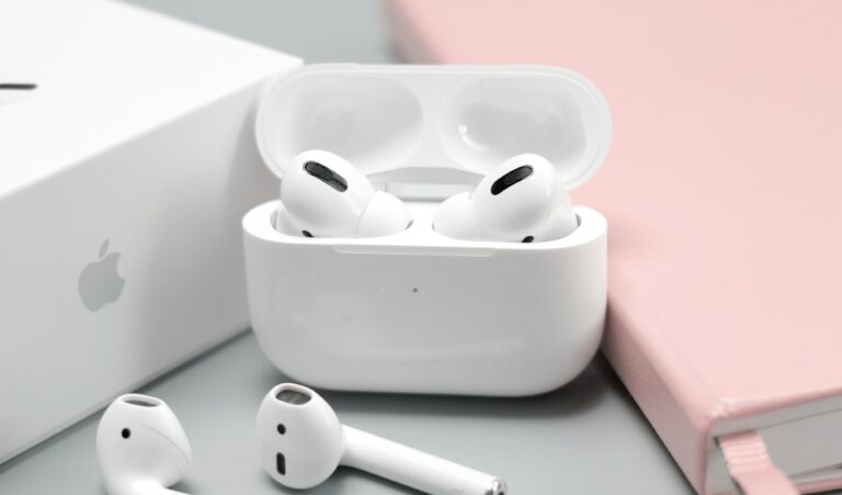 Wyciek nagrania słuchawek AirPods wyposażonych w kamery – mam bardzo mieszane uczucia