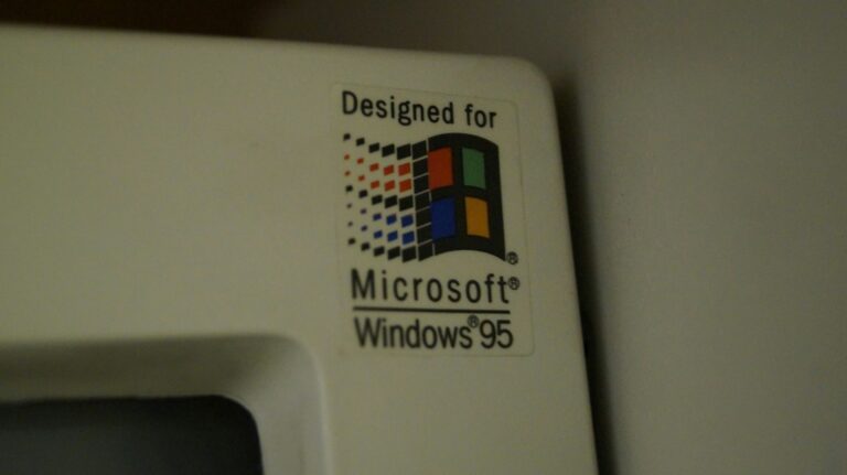 Ceny pecetów pójdą jeszcze wyżej? Microsoft podniósł opłaty licencyjne za Windowsa dla producentów