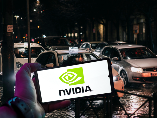 NVIDIA udostępnia Alpamayo 2 Super – otwarty model AI przeznaczony dla pojazdów autonomicznych – do użytku komercyjnego