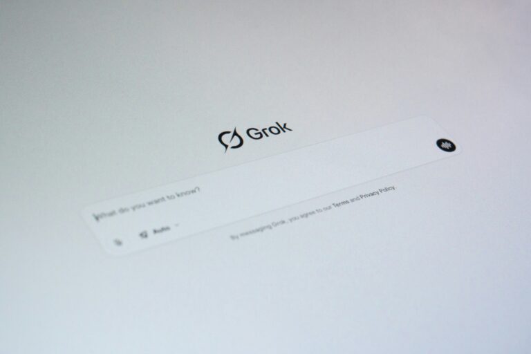 Model Grok firmy xAI Elona Muska mógł korzystać z materiałów przedstawiających wykorzystywanie seksualne dzieci – nowy pozew w sprawie