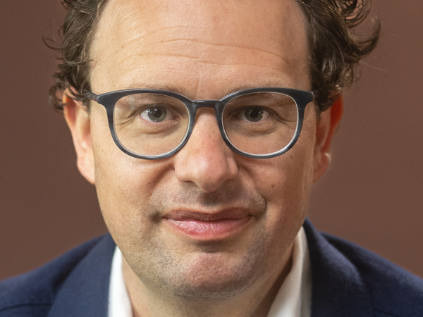 CEO Anthropic ostrzega, że "rój" botów AI może przejąć kontrolę nad całym internetem już w ciągu 6-12 miesięcy