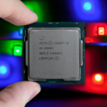 Intel patentuje sposób osadzania diod MicroLED w obudowie procesora w celu wykorzystania ich jako „dodatkowego elementu estetycznego”
