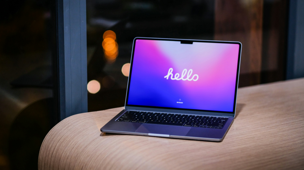 Apple wymieniło 6-letniego Macbooka Air na najnowszy model z procesorem M5 – użytkownik prosił tylko o wymianę baterii i ekranu