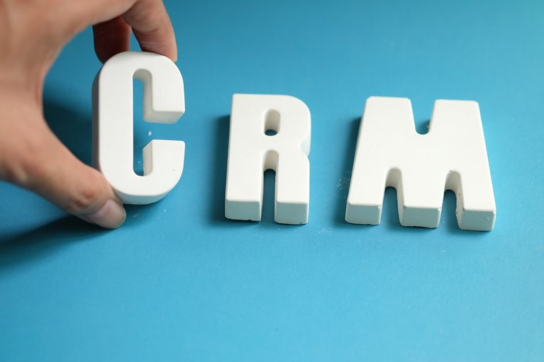 Co powinien mieć dobry system CRM? Funkcje, które decydują o sukcesie wdrożenia