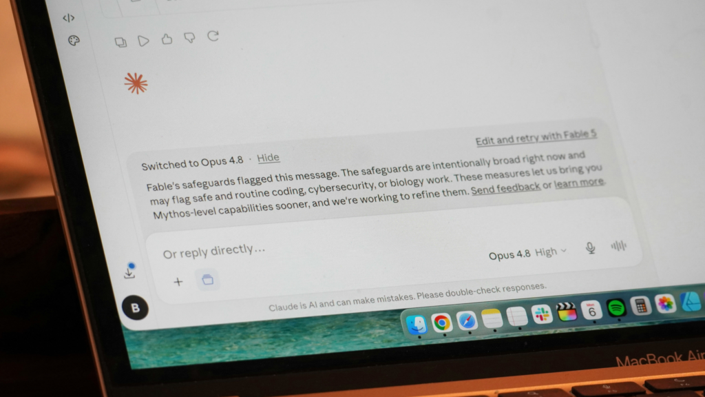 Anthropic jest za blokowaniem modeli AI tylko wtedy, gdy grożą zabiciem więcej niż 50 osób – firma nazywa to „rozsądnym rozwiązaniem”
