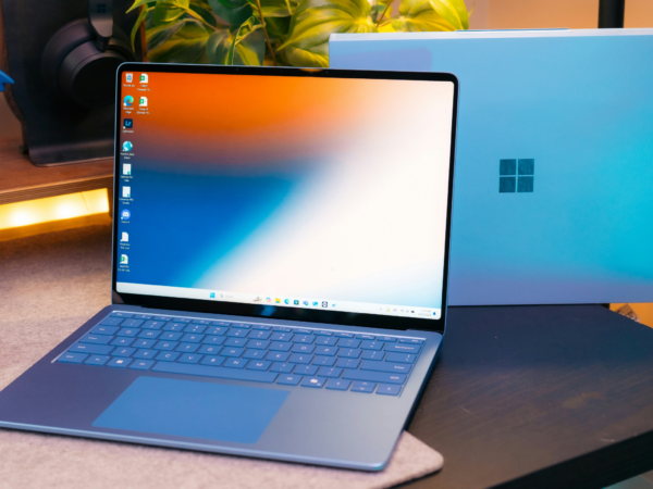 Nowy, tani Microsoft Surface ma stanąć w szranki z MacBook Neo od Apple – firma może wykorzystać procesory AMD Sound Wave